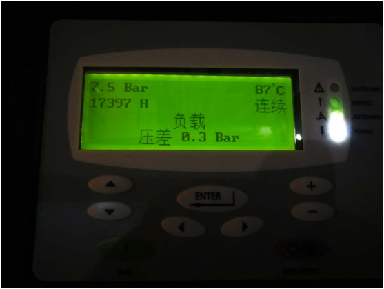 油氣分離器使用過程中因壓差過高被擊穿，造成跑油，油分配料不匹配造成壓差過高(圖5)